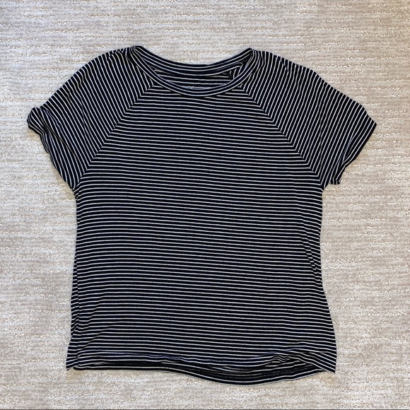 🦋2 for $15 - AE Striped TShirt - Picture 1 of 6